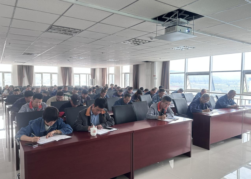 廉當&ldquo;鐮&rdquo;可以除雜念   欲為&ldquo;獄&rdquo;勢必積災難 &mdash;&mdash;集團紀委書記為物產工投公司黨員干部、關鍵人員 授主題教育廉政專題黨課