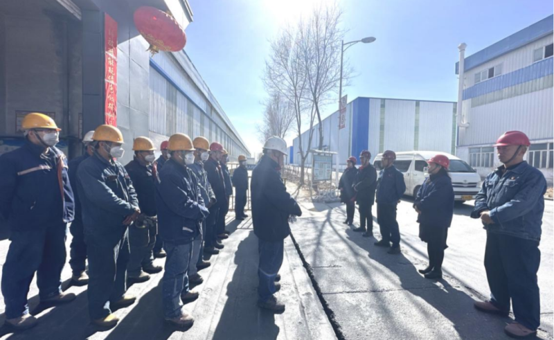 融融暖意潤(rùn)基層 誠摯祝福達(dá)一線&mdash;&mdash;物產(chǎn)工投黨政班子除夕走訪慰問堅(jiān)守一線干部職工