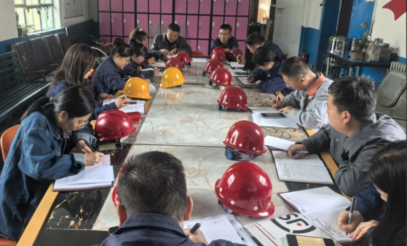 工投公司機(jī)關(guān)黨支部開展&ldquo;踐行八項(xiàng)規(guī)定守初心 淬煉作風(fēng)本色擔(dān)使命&rdquo;主題黨日活動