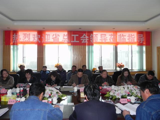 深入車間班組、&ldquo;零距離&rdquo;接觸職工、體驗職工生活、傾聽職工心聲