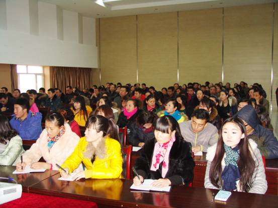 內(nèi)強(qiáng)個(gè)人素質(zhì)，外塑企業(yè)形象